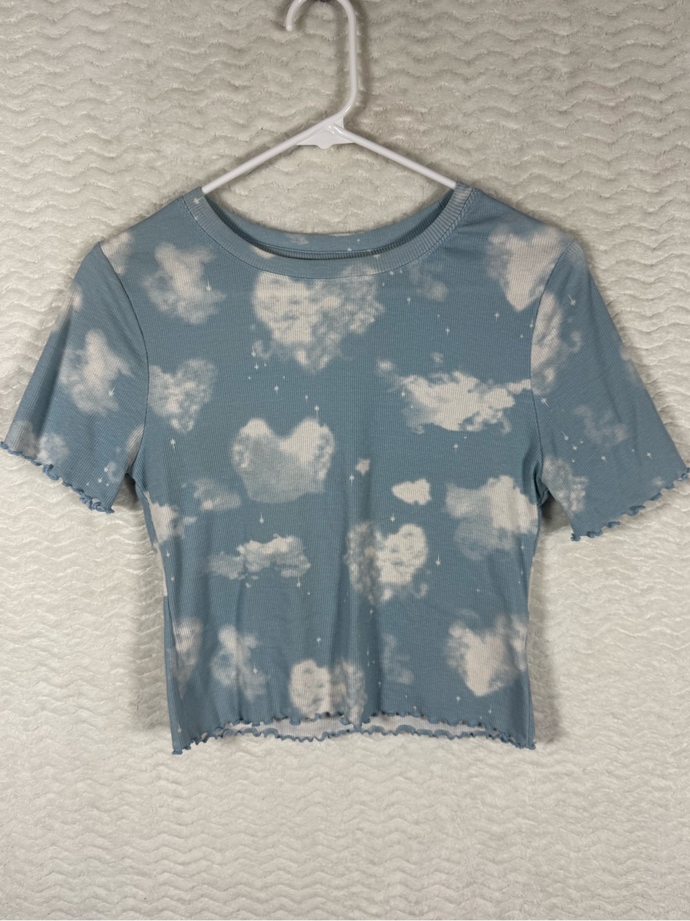 Blue Cloud-Print Ribbed Crop Tee🧡